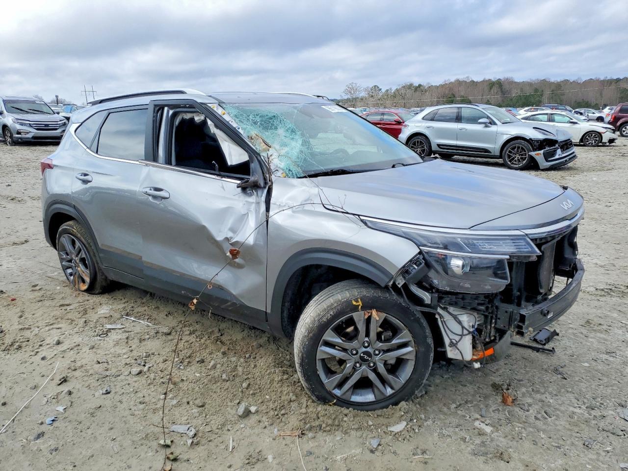 2023 KIA SELTOS
