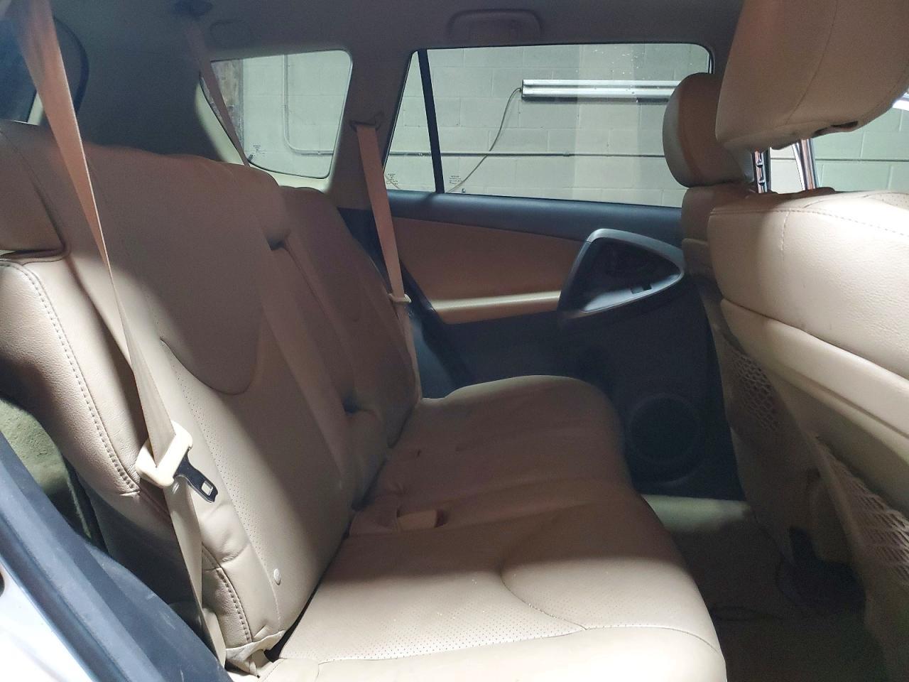 2011 TOYOTA RAV4