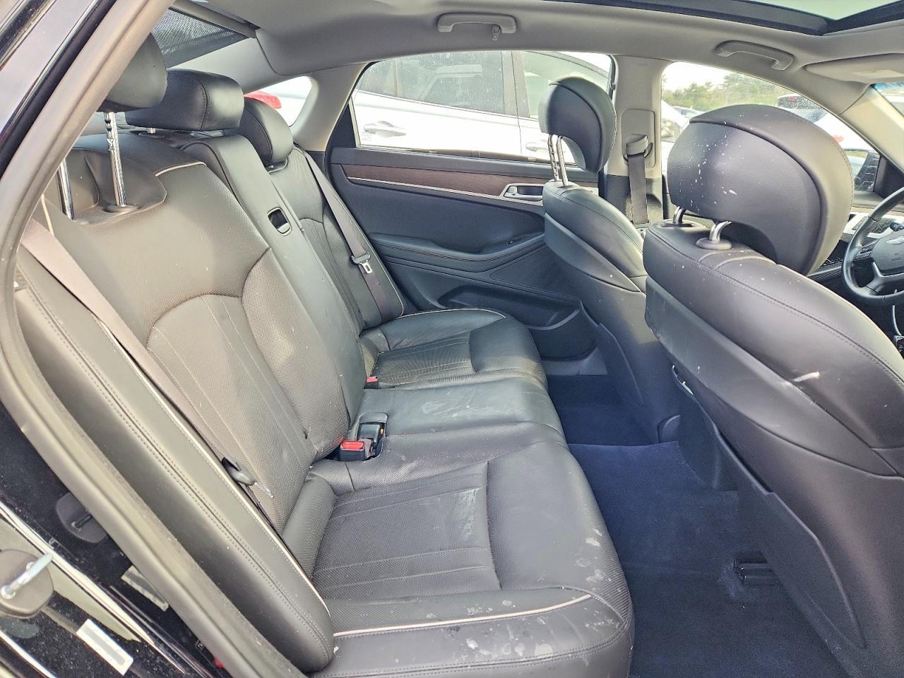2015 HYUNDAI GENESIS