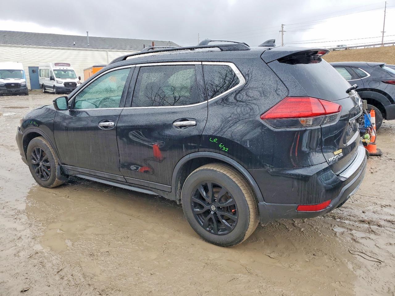 2017 NISSAN ROGUE