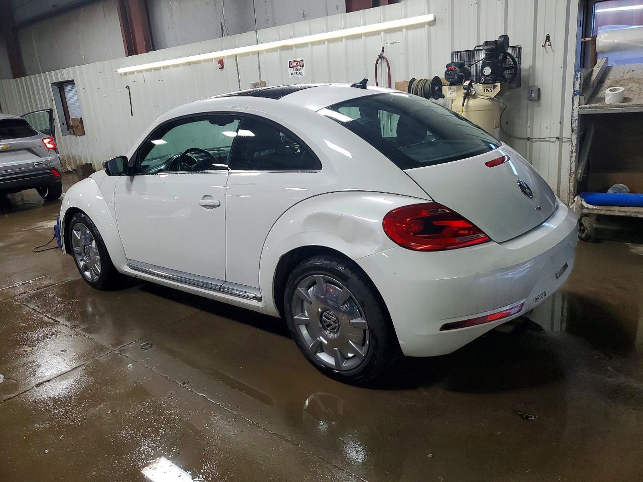 2014 VOLKSWAGEN Beetle
