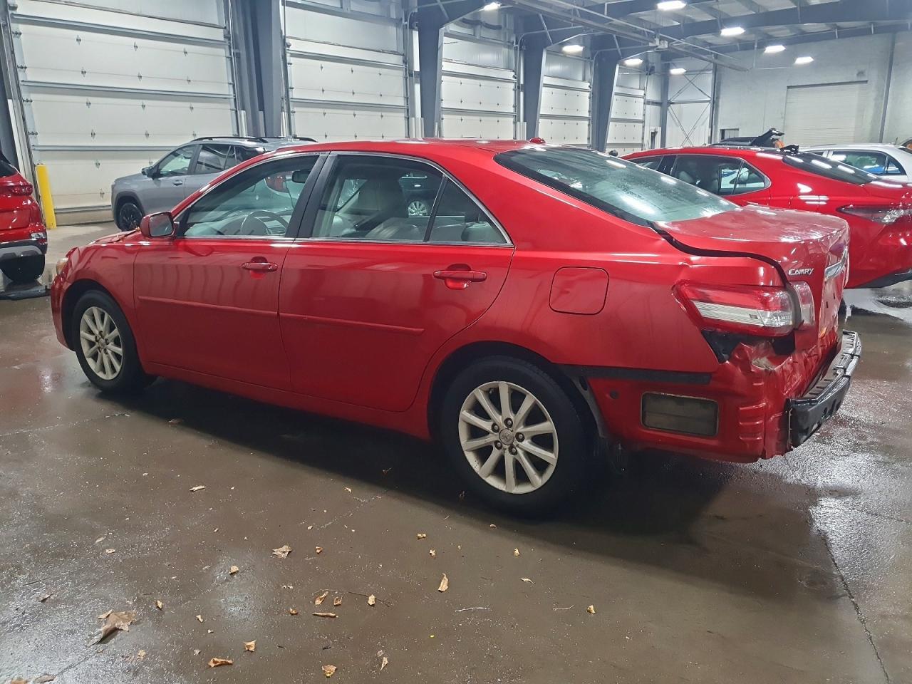 2011 TOYOTA CAMRY