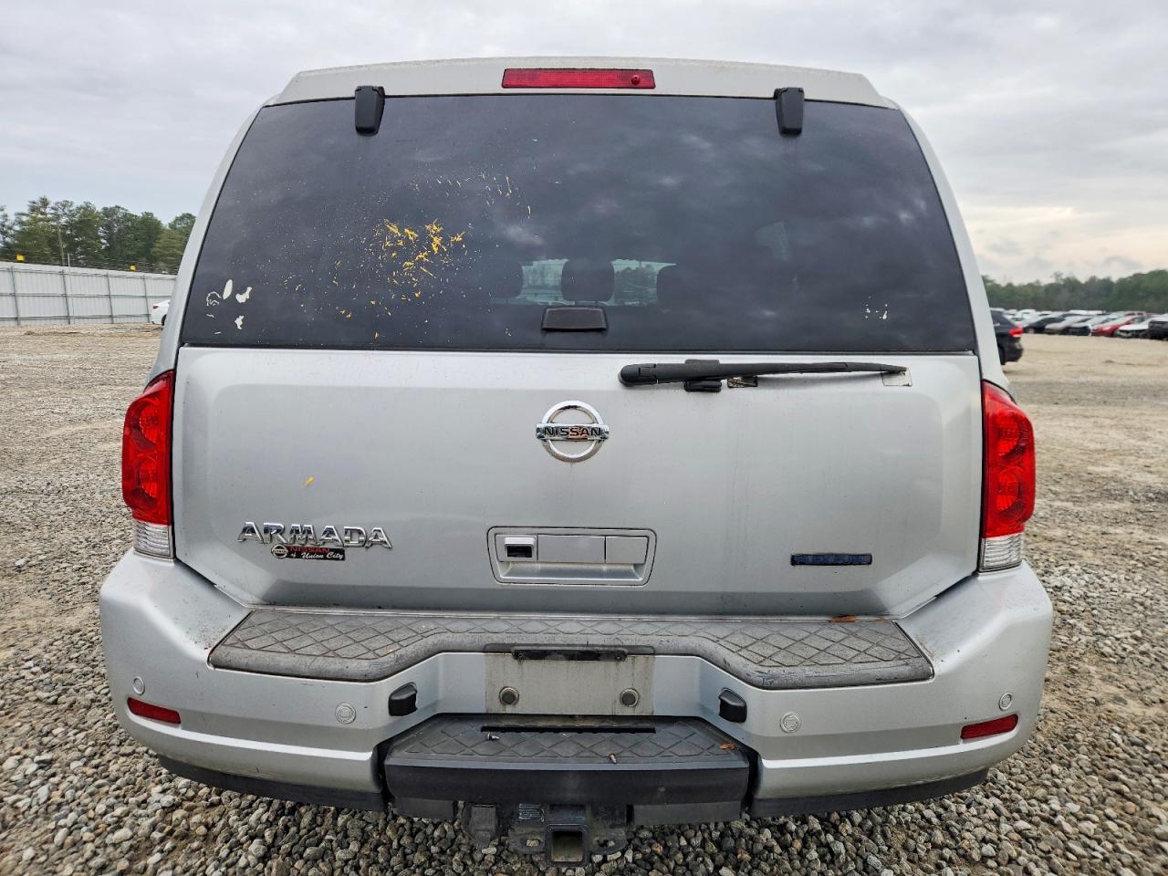 2011 NISSAN Armada