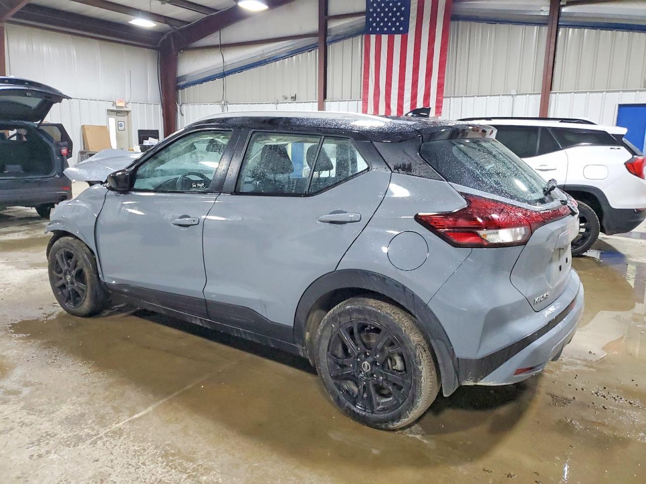 2021 NISSAN KICKS