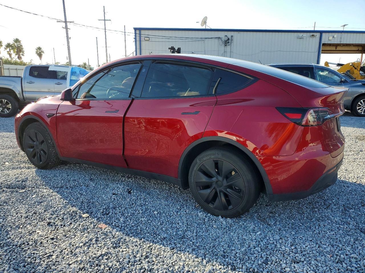 2025 TESLA MODEL Y