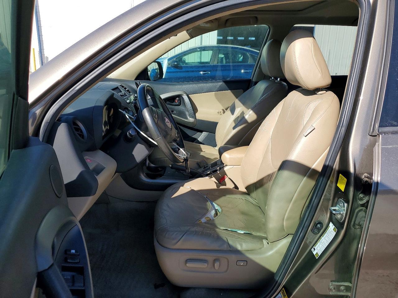 2011 TOYOTA RAV4