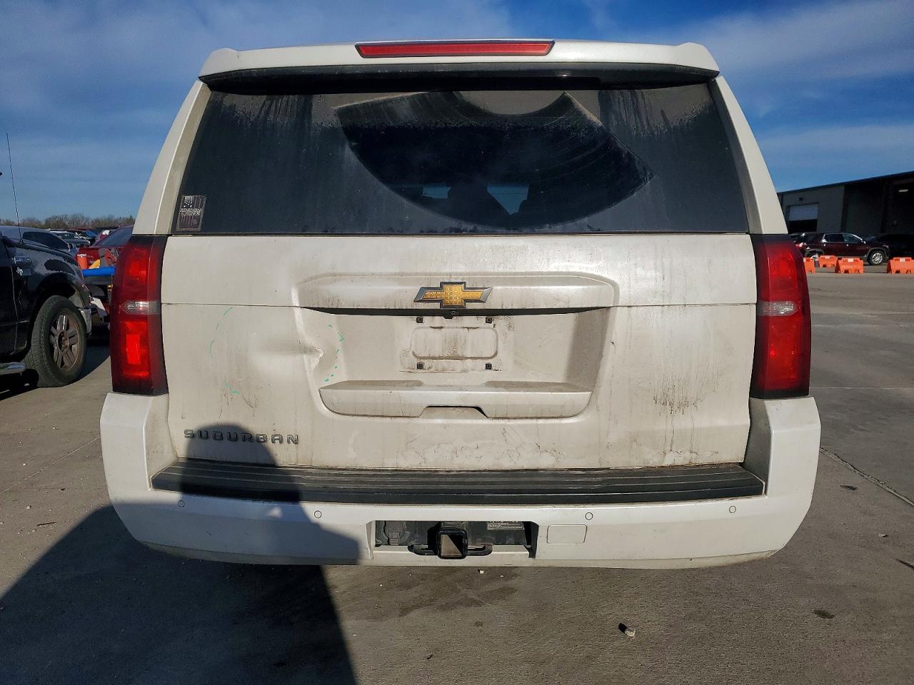 2016 CHEVROLET Suburban