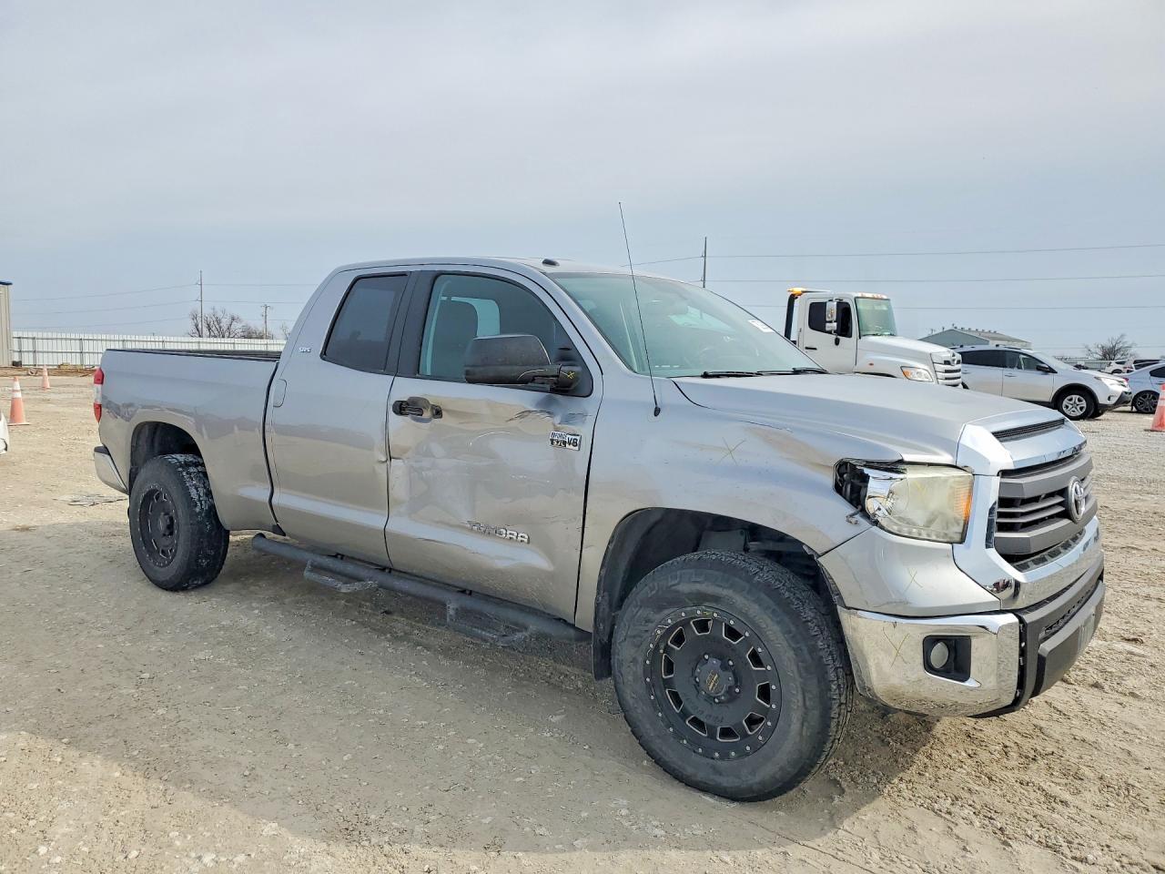 2015 TOYOTA TUNDRA