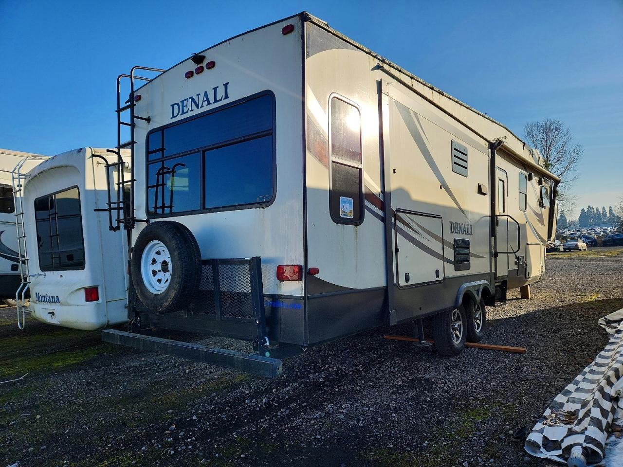 2017 Dena Camper