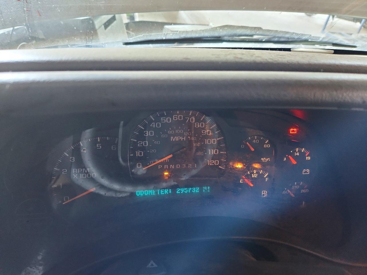 2004 CHEVROLET Suburban