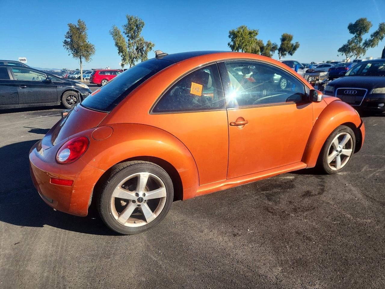 2010 VOLKSWAGEN Beetle