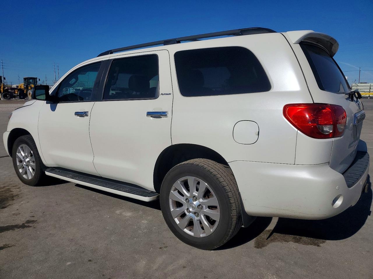 2011 TOYOTA Sequoia