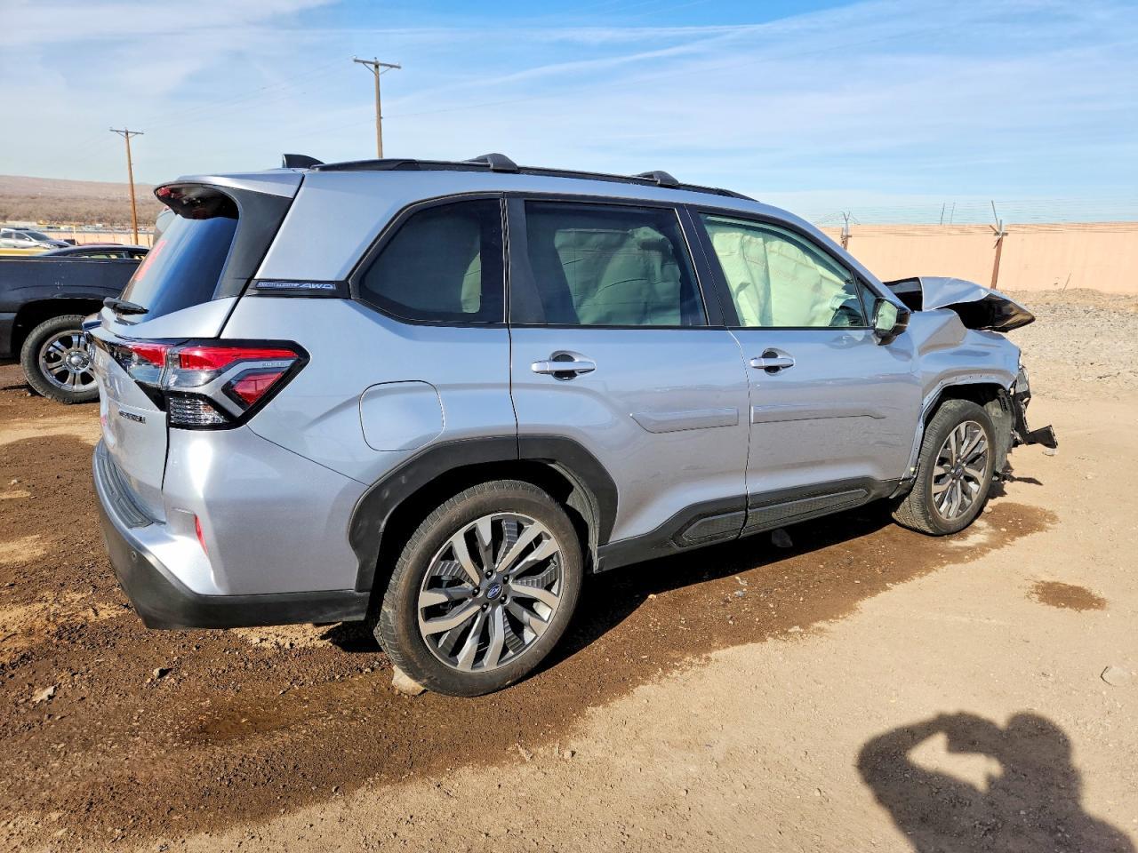 2025 SUBARU FORESTER