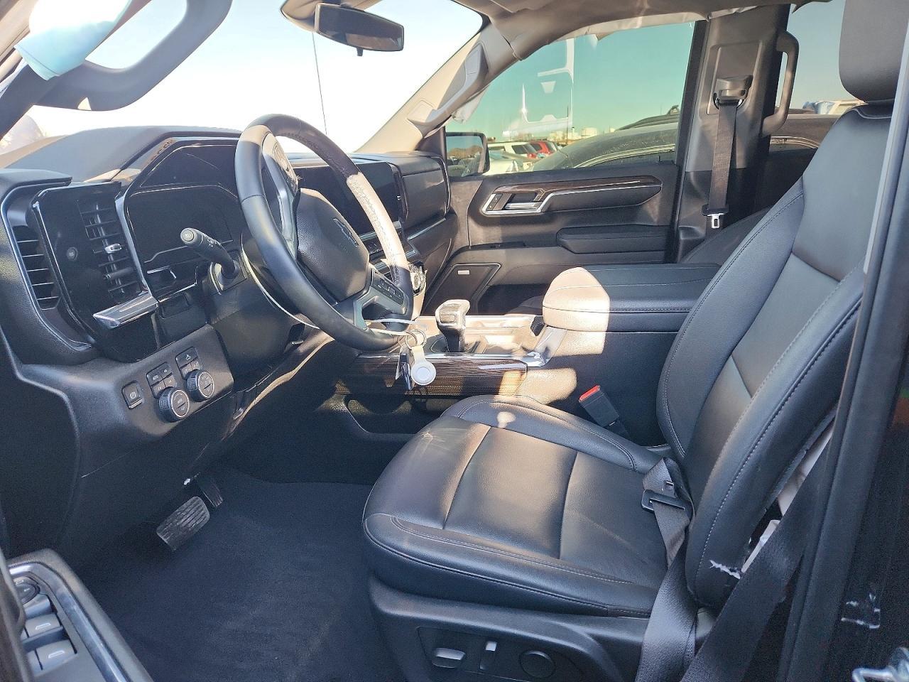 2024 CHEVROLET Silverado