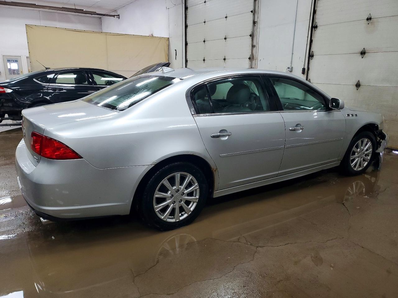 2010 BUICK Lucerne