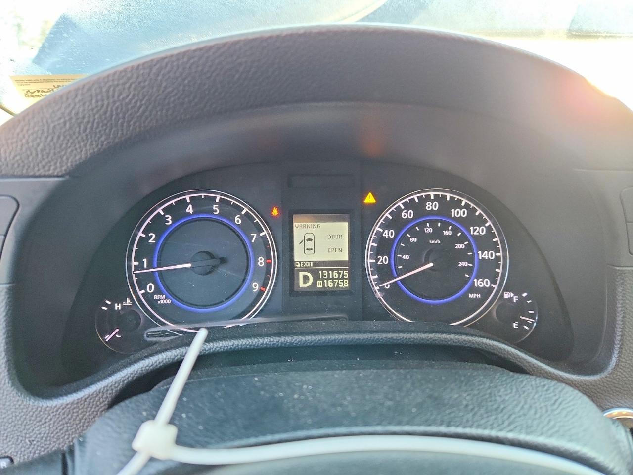 2011 INFINITI G37