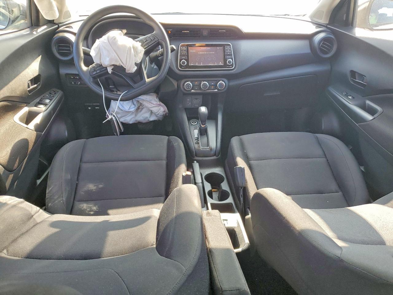 2023 NISSAN KICKS