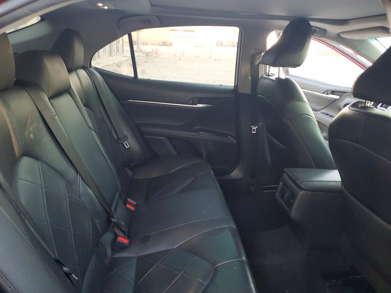 2018 TOYOTA CAMRY