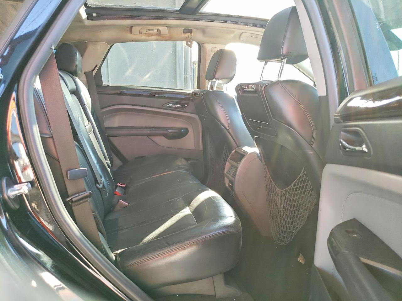 2010 CADILLAC SRX