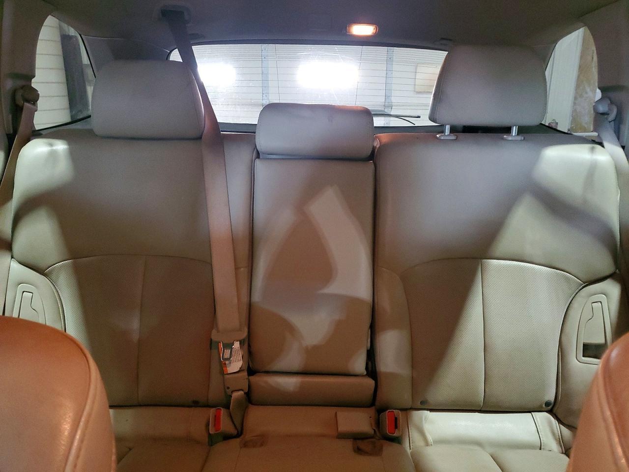 2013 SUBARU Outback