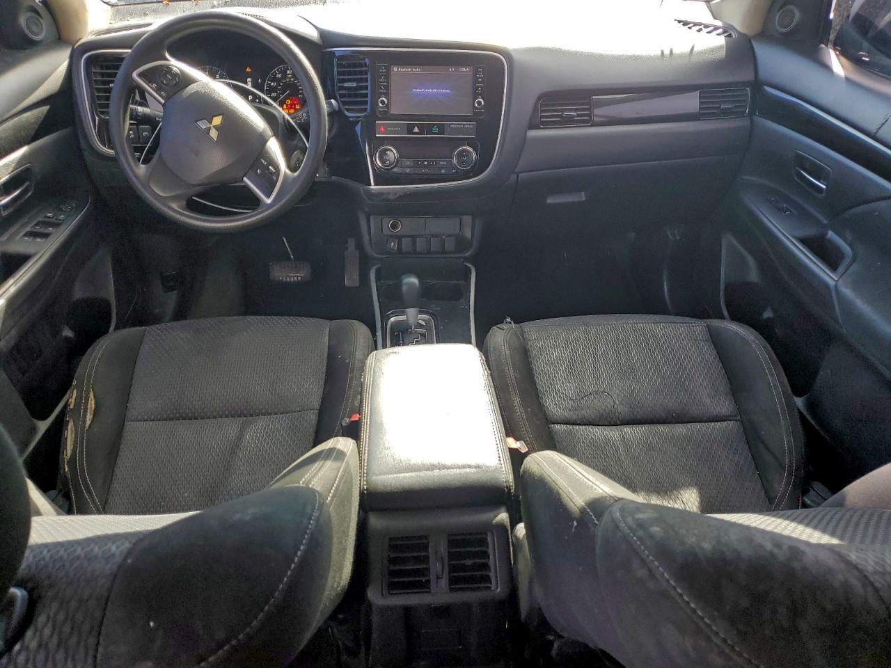2019 MITSUBISHI outlander