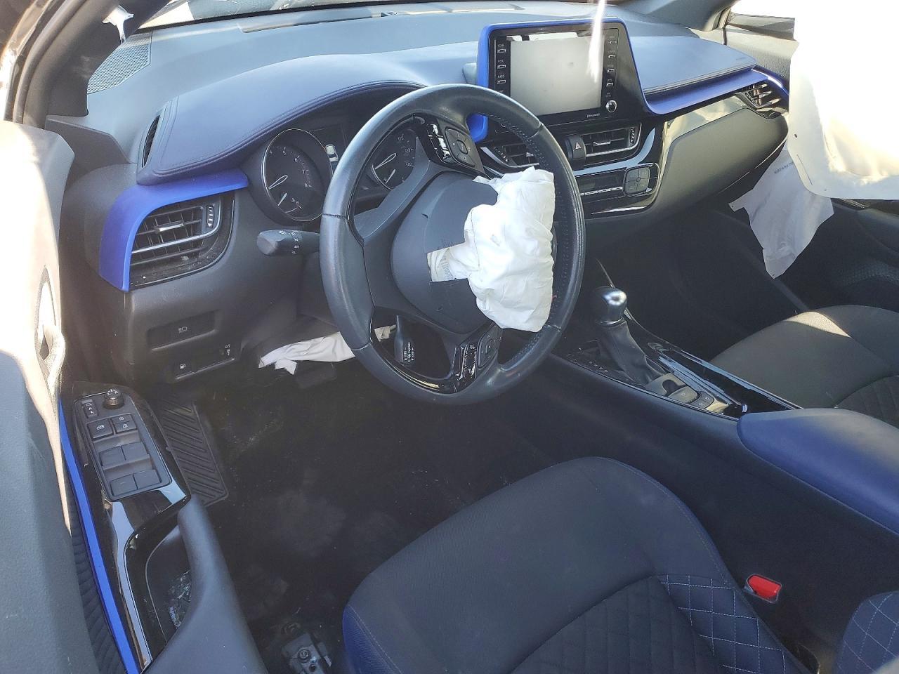 2022 TOYOTA C-HR