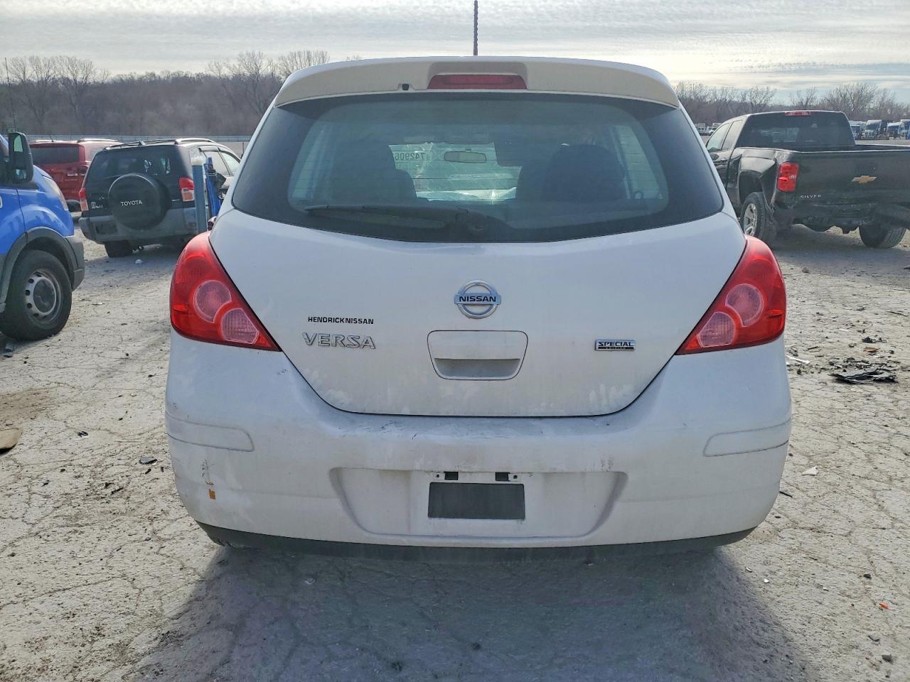 2012 NISSAN VERSA