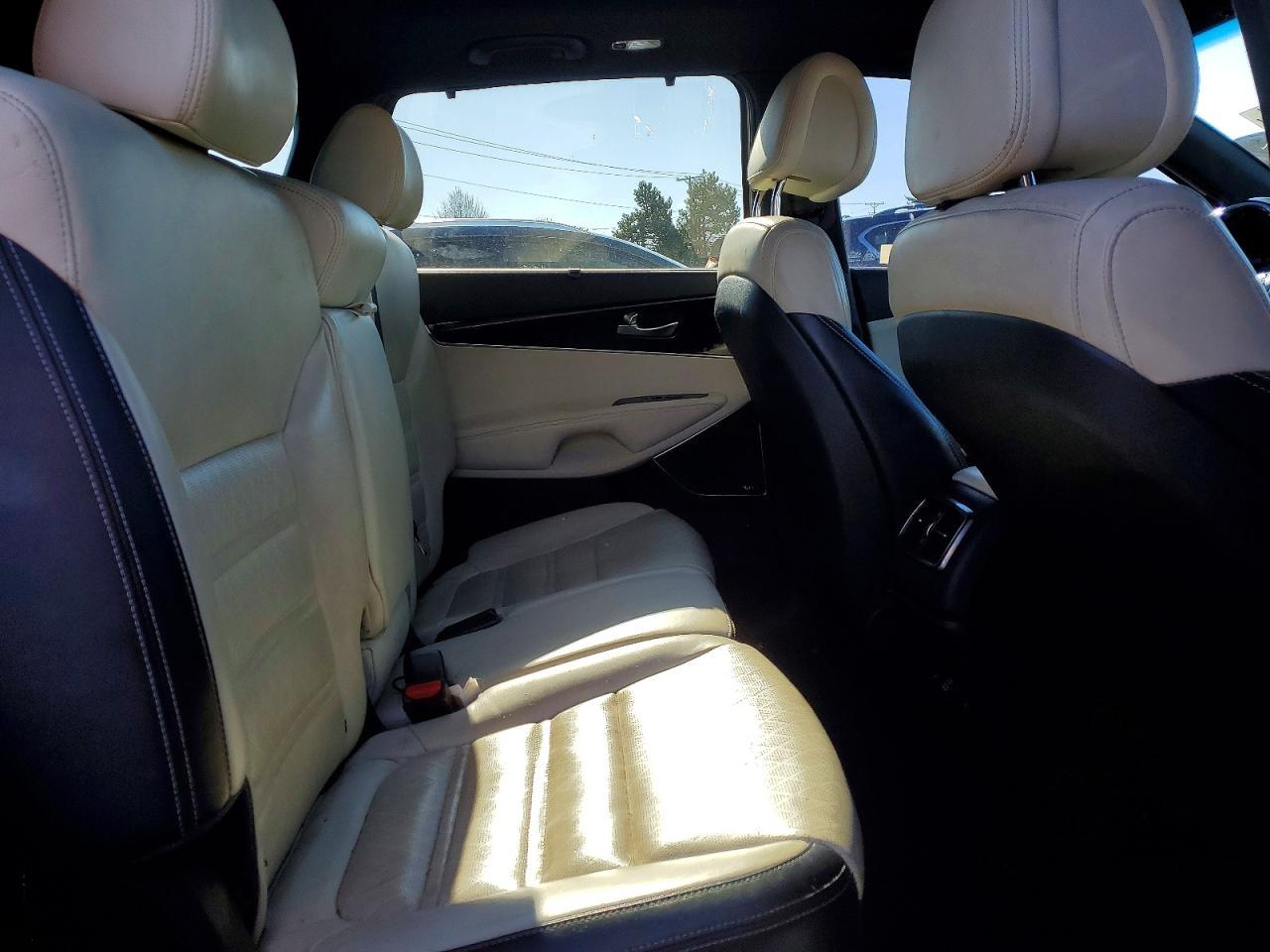 2016 KIA SORENTO