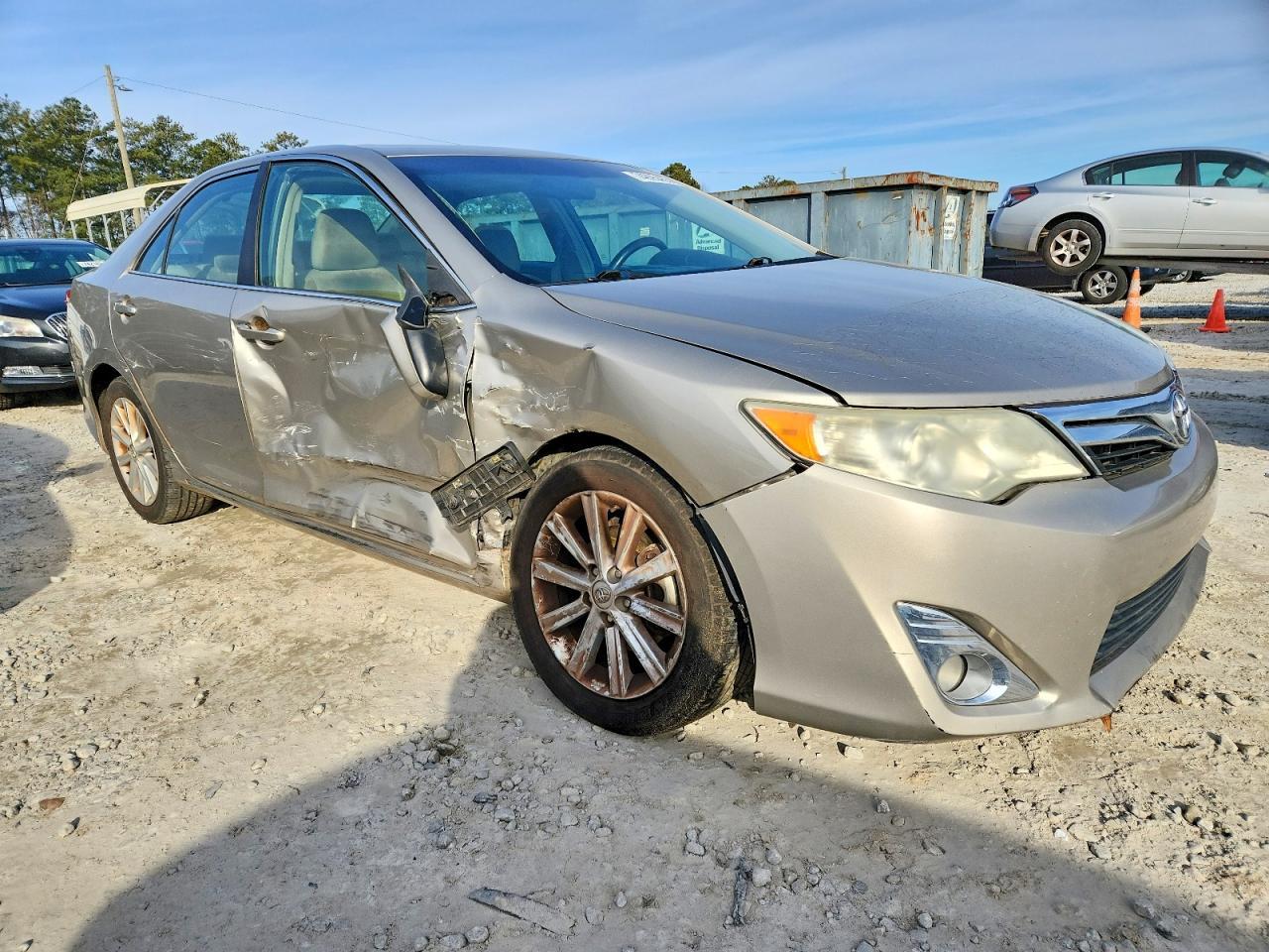 2014 TOYOTA CAMRY