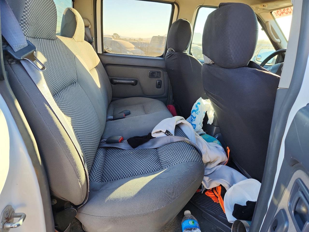2002 NISSAN Frontier
