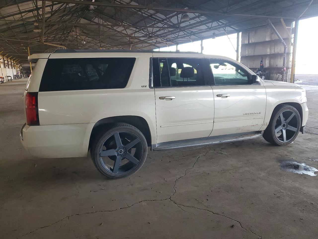 2015 CHEVROLET Suburban