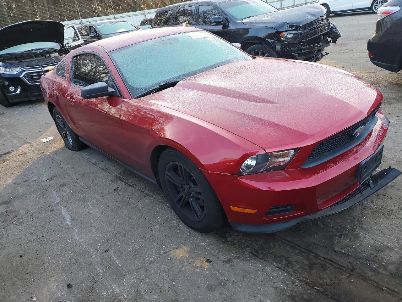2011 FORD MUSTANG