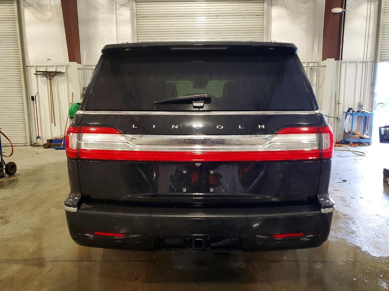 2021 LINCOLN Navigator