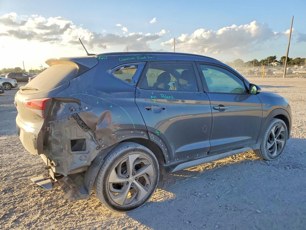 2017 HYUNDAI TUCSON