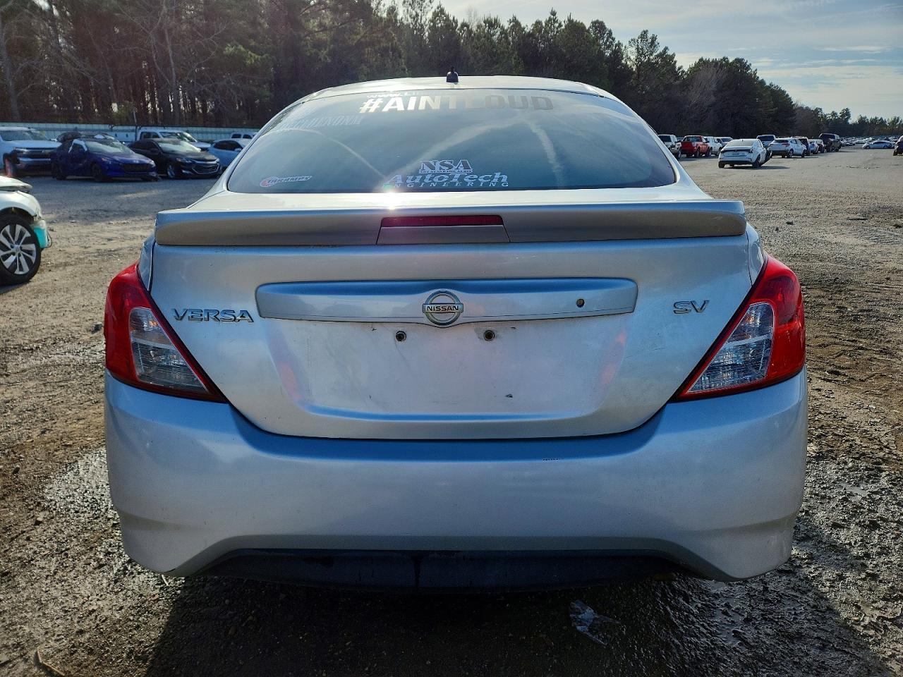 2018 NISSAN VERSA