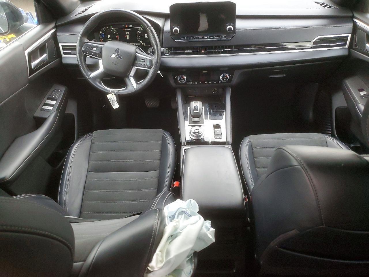 2024 MITSUBISHI outlander