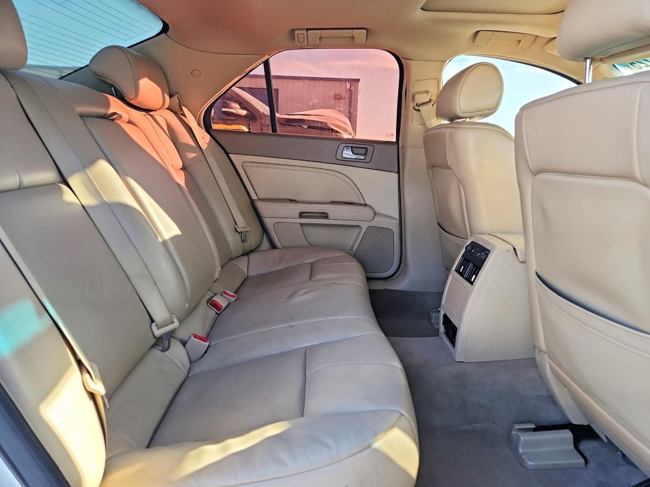 2009 CADILLAC STS