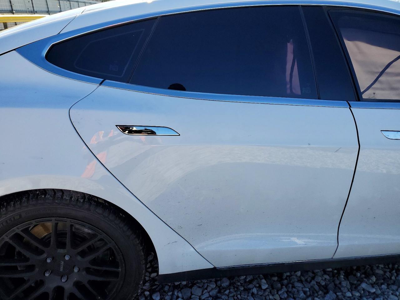 2015 TESLA MODEL S