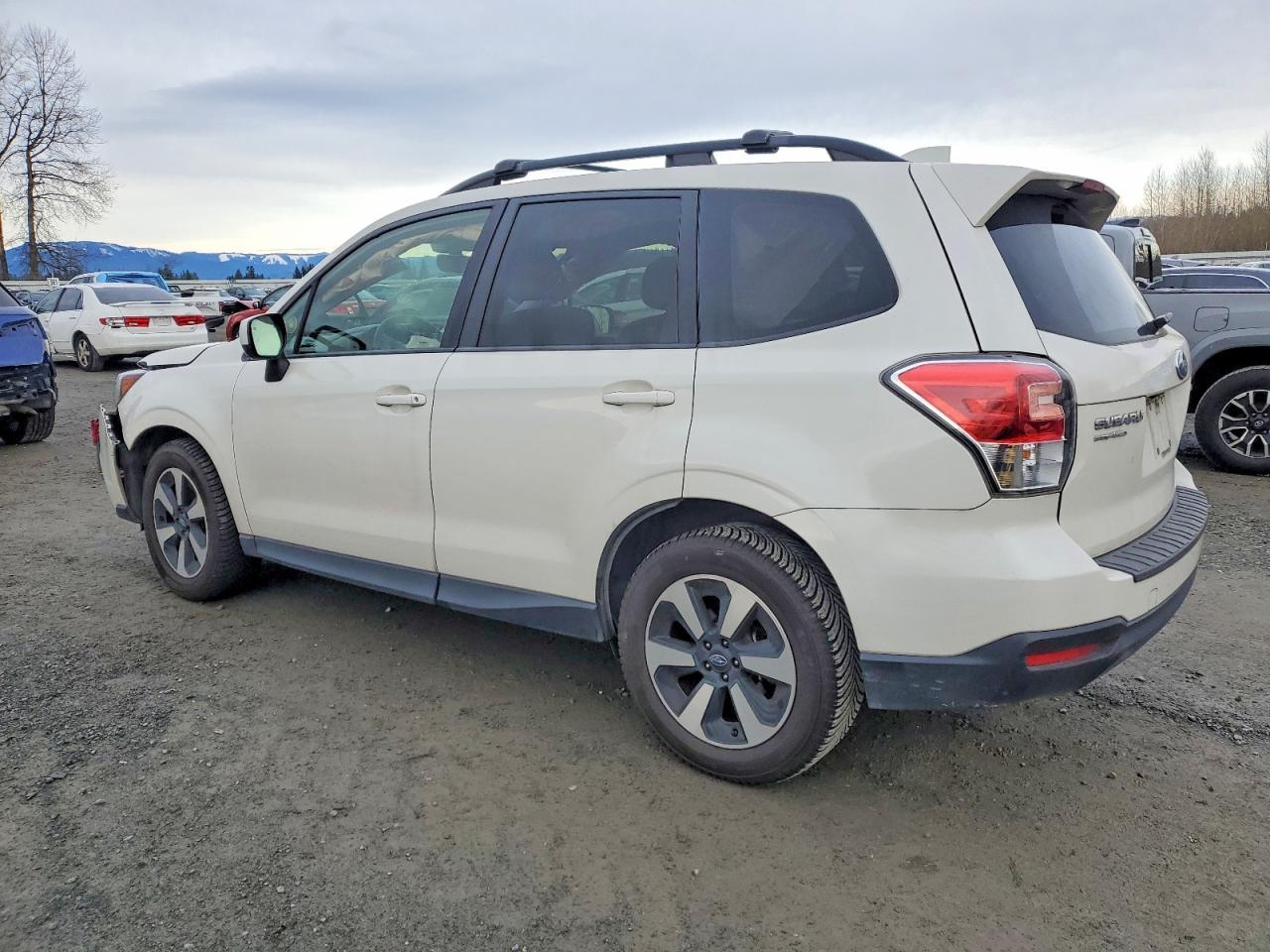 2017 SUBARU FORESTER