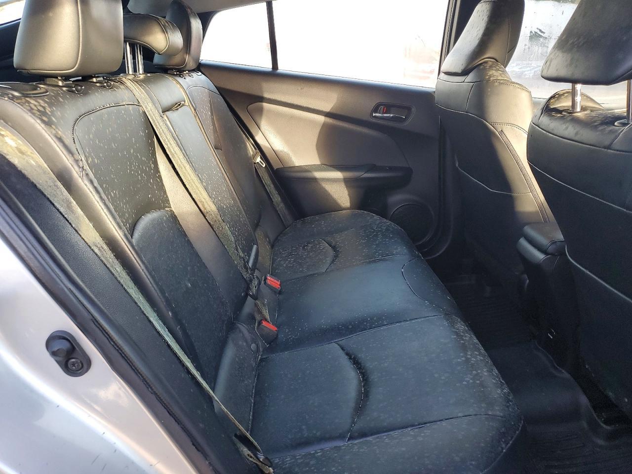 2016 TOYOTA PRIUS