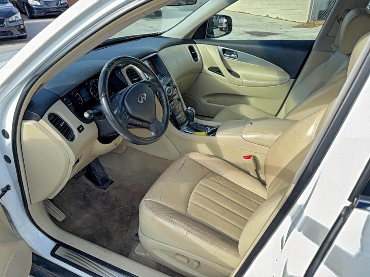 2016 INFINITI QX50