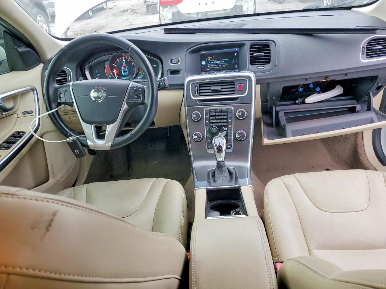 2015 VOLVO S60