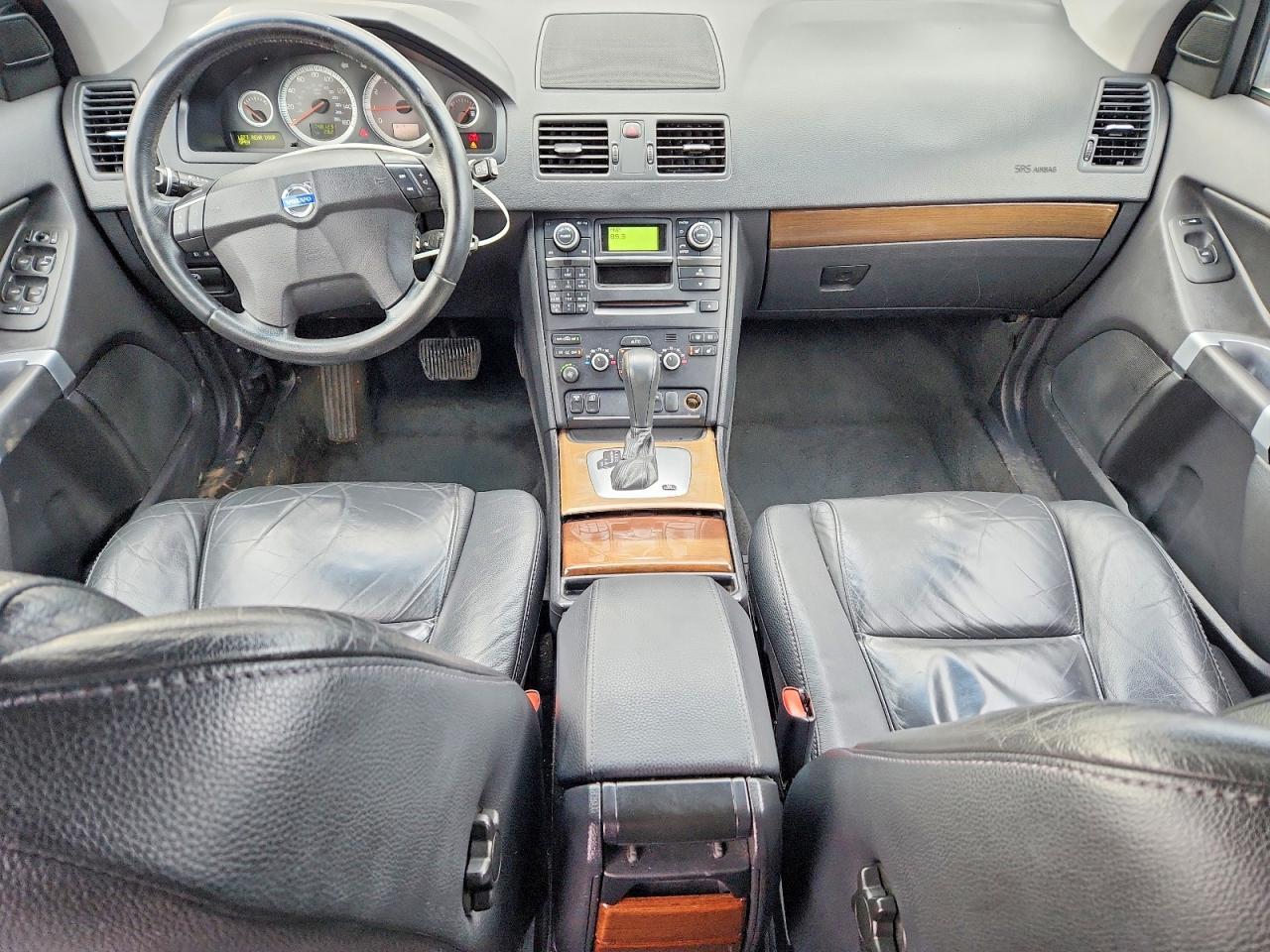 2011 VOLVO XC90