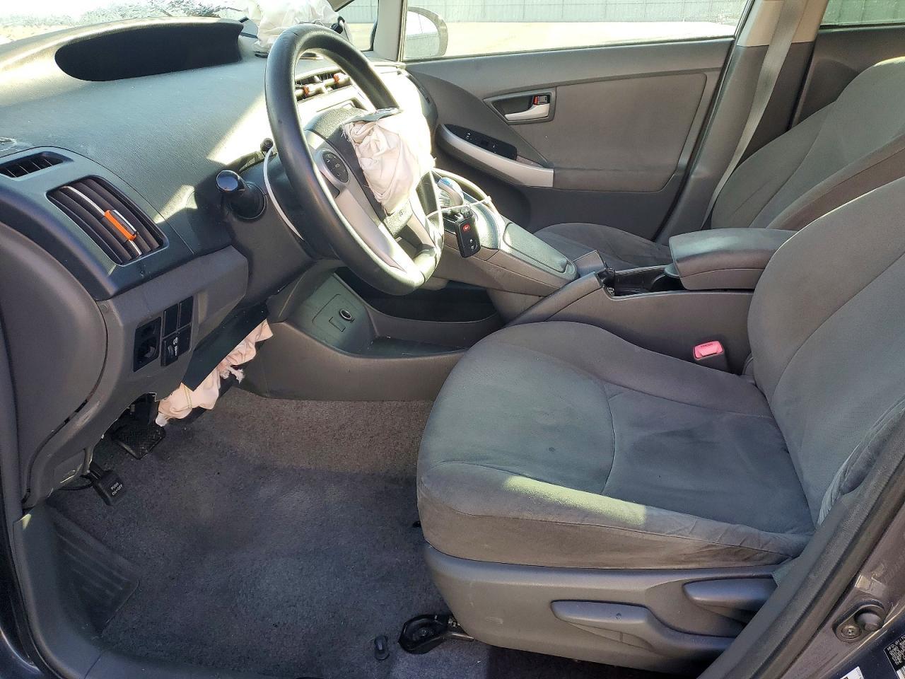 2011 TOYOTA PRIUS