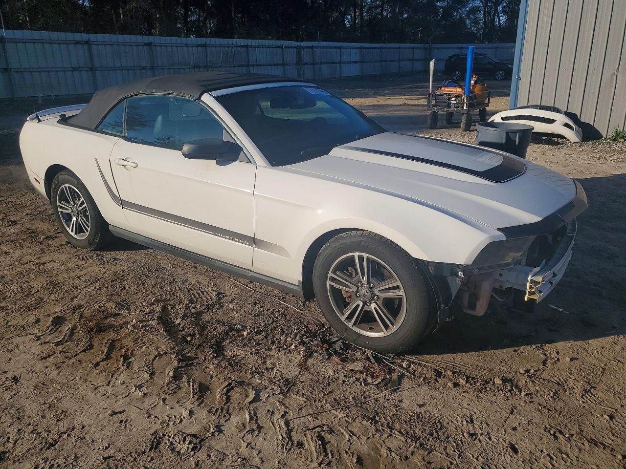 2011 FORD MUSTANG