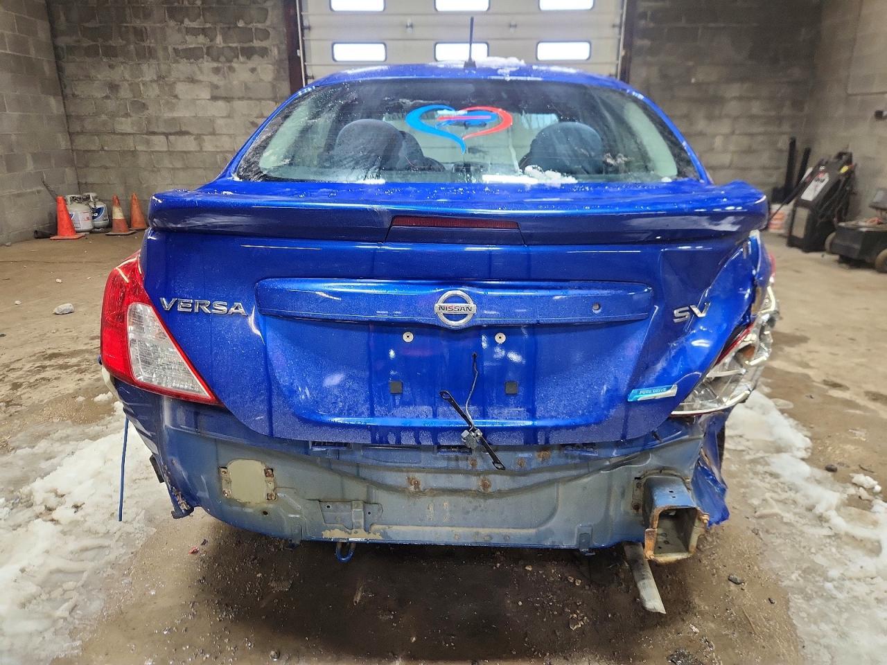 2015 NISSAN VERSA