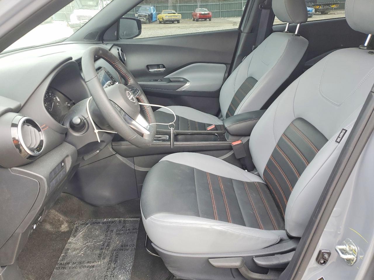 2024 NISSAN KICKS