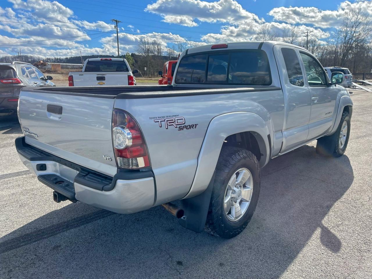 2011 TOYOTA TACOMA