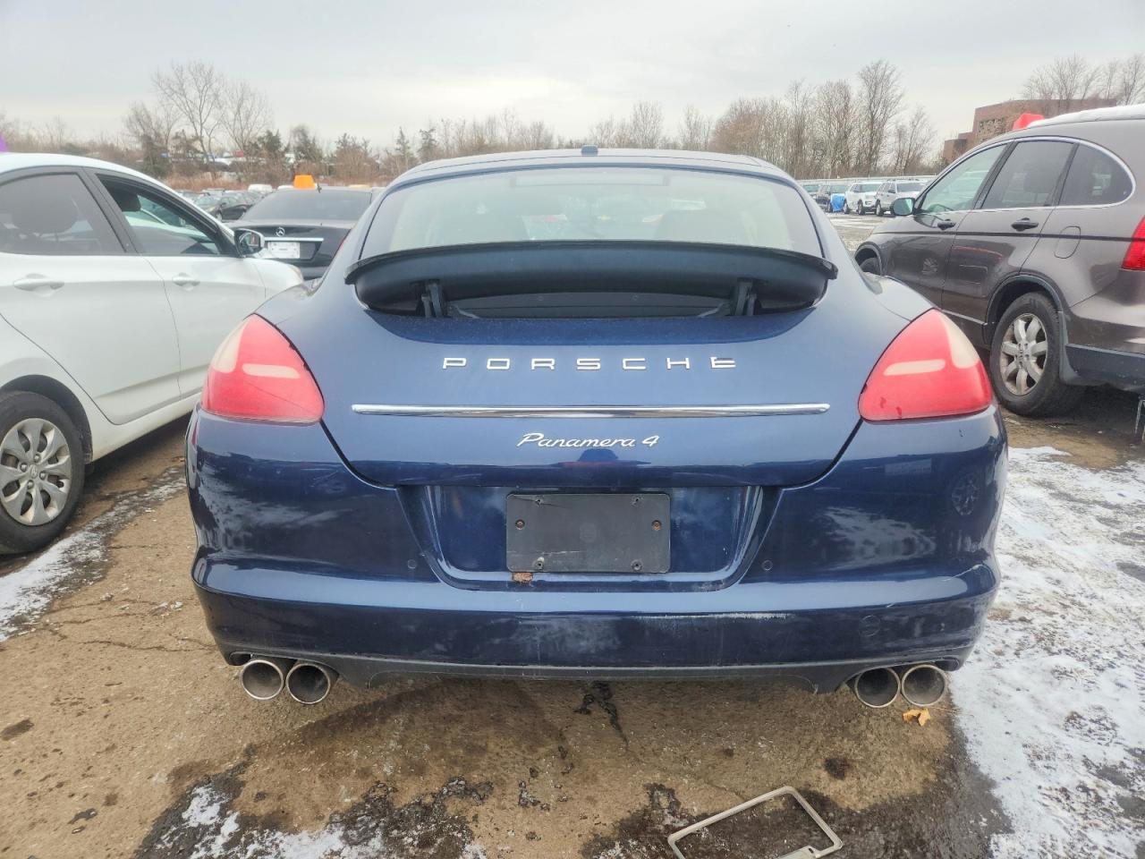 2012 PORSCHE Panamera