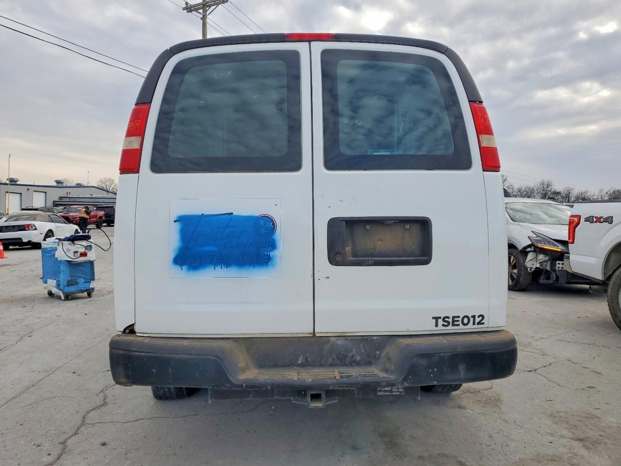 2011 CHEVROLET EXPRESS 2500